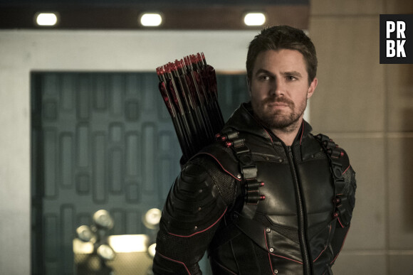 Stephen Amell (Arrow) positif au coronavirus lors du tournage de Heels, il témoigne