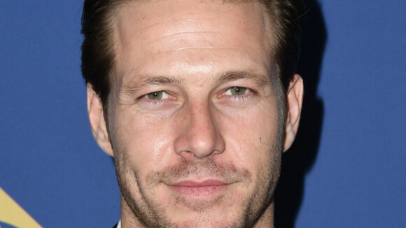 Luke Bracey : zoom sur l'acteur d'Holidate, le nouveau film de Noël de Netflix