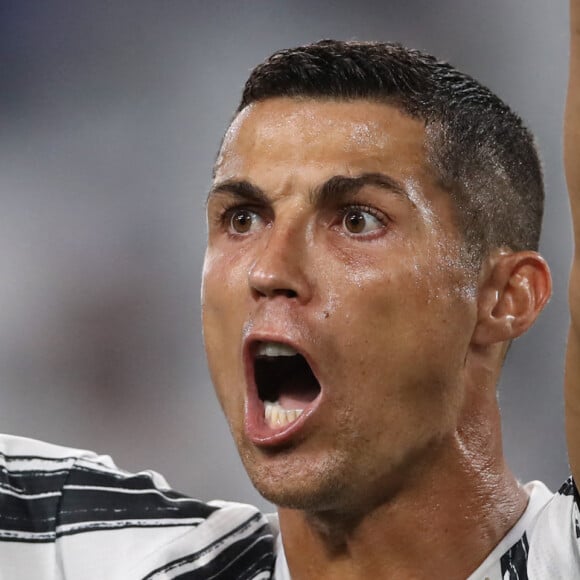 Cristiano Ronaldo "entre la vie et la mort" après un accident de la route ?