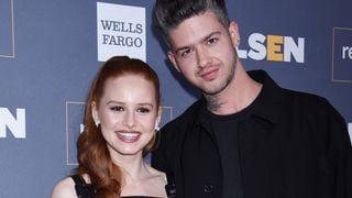 Madelaine Petsch séparée de Travis Mills : elle révèle avoir suivi une thérapie après leur rupture
