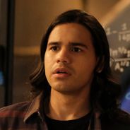 The Flash saison 7 : des adieux satisfaisants ou déchirants pour Cisco ? Carlos Valdes se confie