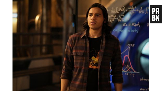 The Flash saison 7 : des adieux satisfaisants ou déchirants pour Cisco ? Carlos Valdes se confie
