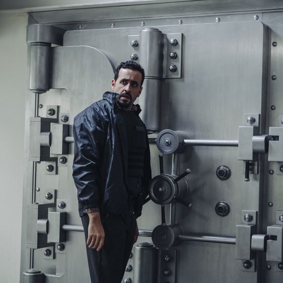 Jonathan Cohen dans Army of Thieves, disponible sur Netflix