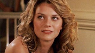 Les Frères Scott : Hilarie Burton menacée à l'époque de la série, des fétichistes voulaient lui "couper les pieds"