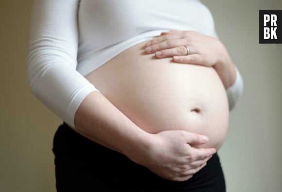 Enceinte de 5 mois, une femme de 25 ans meurt électrocutée par son portable