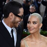 Kim Kardashian et Pete Davidson amoureux : bisous et câlins, le couple ne cache plus leur bonheur