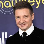 "Il a perdu beaucoup de sang" : Jeremy Renner dans un état critique, nouveaux détails sur son accident