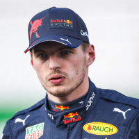 Max Verstappen prêt à trahir Red Bull ? Le pilote s'affiche avec une voiture d'un concurrent, les fans de F1 s'enflamment (et se moquent)