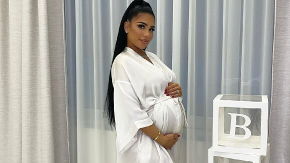 Milla Jasmine est enceinte et se confie sur sa fausse couche en stories sur Instagram le dimanche 11 décembre 2022 / La candidate a accouché, les internautes n'y croient pas et la ridiculisent