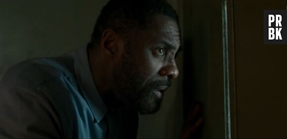 Idris Elba joue John Luther dans Luther : Soleil déchu