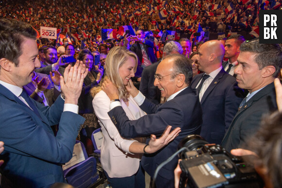 Eric Zemmour, Marion Maréchal (enceinte) - Meeting de Eric Zemmour, candidat à l'élection présidentielle, au Zénith de Toulon le 6 mars 2022. © Photos Création / Panoramic / Bestimage  France's far-right party Reconquete! leader and candidate for the 2022 presidential election Eric Zemmour acknowledges the audience flanked by French far-right politician Marion.Marechal during a campaign meeting in Toulon, southern France on March 6, 2022. The niece of Marine Le Pen, Marion Maréchal, has officially joined Reconquete! leader and candidate for the 2022 presidential election Eric Zemmour on March 6, 2022 
