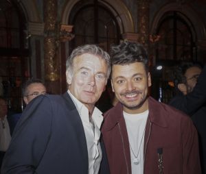 Exclusif - Franck Dubosc, Kev Adams - Personnalités au Gala pour les 10 ans de l'association "Princesse Margot", présenté par C.Beaugrand, à Paris. Le 15 novembre 2022 © Jack Tribeca / Bestimage  Exclusive - No Web No Blog pour Belgique et Suisse PRINCESSE MARGOT CP RETOUR Mardi 15 Novembre 2022 se tenait le gala de charité célébrant les 10 ans de l’association Princesse Margot à l’hôtel intercontinentale, à Paris organisé par sandra Sisley et son agence Sandra and Co en collaboration l’agence Helo. Princesse Margot est une association qui lutte contre les cancers pédiatriques fondé par Muriel Haddad en 2012 en souvenir de sa fille, Margot. Christophe Beaugrand, touché par le combat de Muriel a animé avec beaucoup d’amour la soirée. Une soirée qui a démarré avec un magnifique discours de Marlène Shiappa, secrétaire d’état chargée de l’économie sociale et solidaire et de la vie associative, au cœur de la magnifique salle de réception de l’hôtel aux côtés de la fondatrice Muriel Haddad. Beaucoup de personnalités se sont déplacés pour soutenir cette cause :Tout d ´abord Franck Dubosc qui malgré sa doulouresue blessure au genou a illuminé la soirée de sa présence aux côtés de sa compagne, l’actrice Josephine Drai, la comedienne Charlotte Gabris, Karima Charni de retour dans la Star academy mais comme Presentatrice cette fois çi, les artistes peintres Zara Boutayeb et Paco Winter, Daniella Lumbroso, Reem Kherici, Candice Mahout, Et bienevidemment Kev Adams Kev Adams, parrain de l’association, a pris le micro pour exprimer son investissement profond aux côtés de Muriel et symboliquement de tout les enfants malades et faire decoller les ventes d’enveloppe Pour recolter des dons. L’enjeu de cette soirée était de récolter des fonds afin de pouvoir réaliser une maison de Parents la « Marg’home» Des enveloppes cadeau était mises à l’honneur afin de pouvoir financer cette hébergement solidaire. L’artiste et chanteur Symons a fait battre le cœur de la salle avec son titre « Paris », Joyce Jonathan s’est ensuite mis au piano pourinterpréter « Les filles d’aujourd’hui » enveloppé par la majorité des convives, sortis de table pour se rassembler autour d’elle. Le chanteur Philippe Kelly et Tom Lebb se sont unis pour jouer « Talkin bout’ a révolution » de Tracy Chapman, repris par la foule… Et enfin pour clôturer cette soirée magique, tous les bénévoles sont montés sur scène au milieu de Christophe Beaugrand en donnant « rendez-vous dans 10 ans » de Patrick Bruel à tous ceux qui sont touchés par cette lutte. Belle image d’espoir et de convivialité pour tous ceux qui souffent, vive Princesse Margot !
