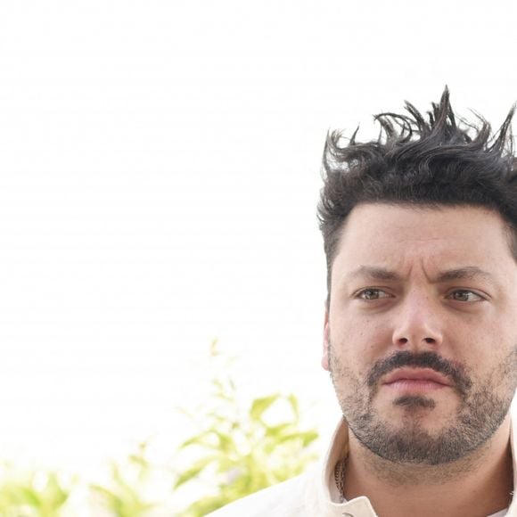 Exclusif - Kev Adams - Soirée de lancement de la gamme de boissons "Drink Waters" au restaurant Créatures sur le rooftop des Galeries Lafayette à Paris le 9 mai 2022. © Clovis-Bellak/Bestimage  (No Web - pour suisse et Belgique)