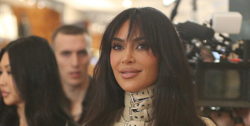 Kim Kardashian fait son shopping à la boutique &quot;Dolce &amp; Gabbana&quot; à Milan pendant la Fashion Week, le 25 février 2023.   Kim Kardashian is seen in the Dolce &amp; Gabbana store in Milan during Milan Fashion Week FW 2023. February 25th, 2023. 