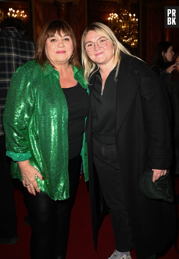 Exclusif - Michèle Bernier et Lola Dubini - 100ème de la pièce "Je préfère qu'on reste ensemble" au Théâtre des Variétés à Paris le 12 janvier 2023. © Coadic Guirec/Bestimage