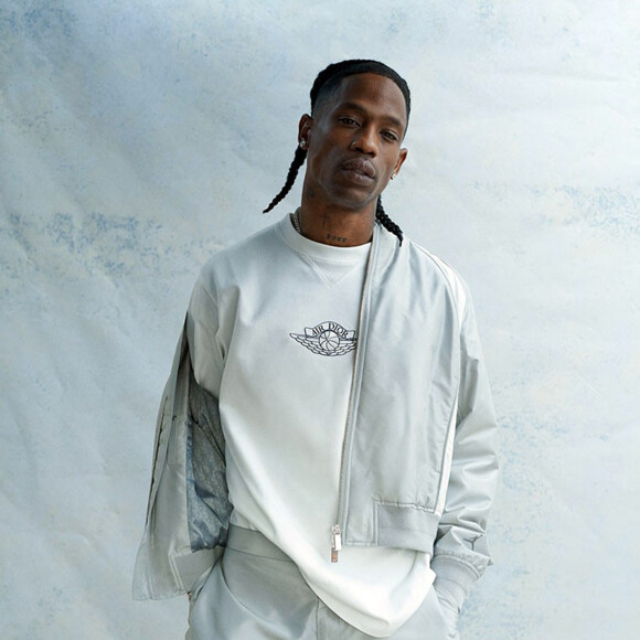 Travis Scott dans la nouvelle collection capsule hommes de Dior


