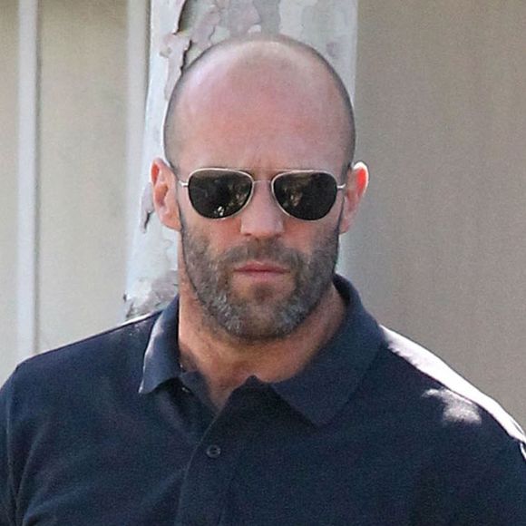 Jason Statham et sa compagne Rosie Huntington-Whiteley quittent un restaurant de Malibu le 6 septembre 2015. 