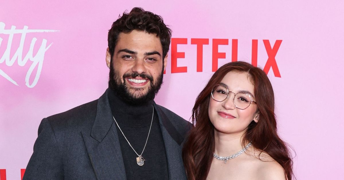 Noah Centineo, Anna Cathcart à La Première De La Série XO Kitty à Los ...