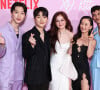 Sang Heon Lee, Minyeong Choi, Anna Cathcart, Gia Kim, Anthony Keyvan à la première de la série "XO Kitty" à Los Angeles, le 11 mai 2023.