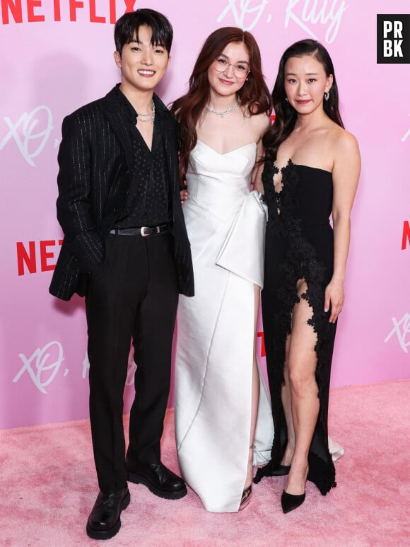 Minyeong Choi, Anna Cathcart, Gia Kim à la première de la série "XO Kitty" à Los Angeles, le 11 mai 2023.