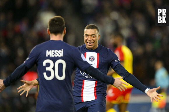 Joie des joueurs du PSG apres le but de Lionel Messi contre le RC Lens (3-1) au Parc des Princes à Paris le 15 avril 2023.