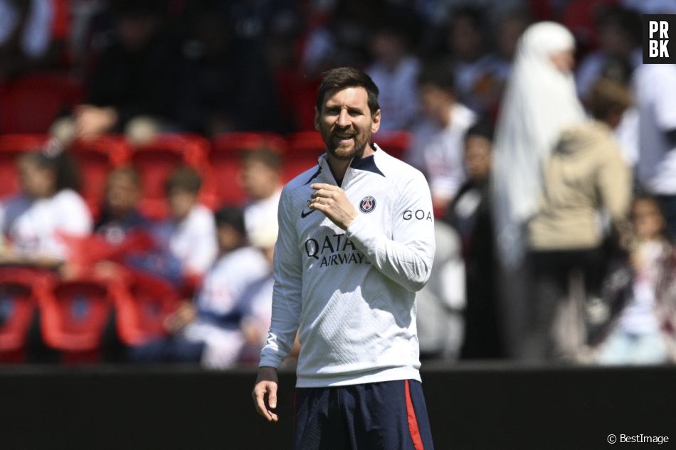 Lionel Messi lors de l'entrainement du PSG au Parc des Princes, le 24 mai 2023. © Jean-Baptiste Autissier/Panoramic/Bestimage