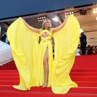 Heidi Klum sublime mais trahie par son décolleté à Cannes : son sein s&#039;invite, façon Sophie Marceau, sur le tapis rouge