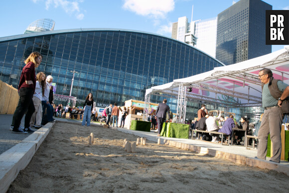 Et tout un tas d'activité en journée : pétanque, babyfoot, vide-dressing...


