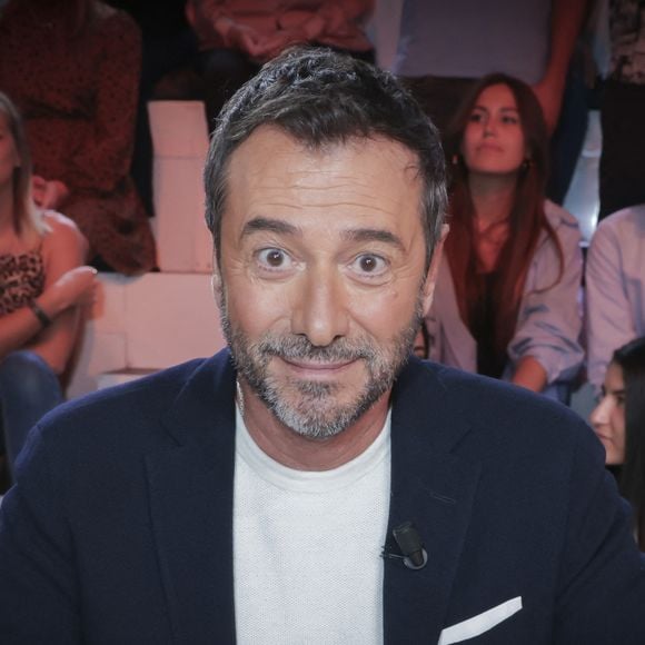 Exclusif - Bernard Montiel - Sur le plateau de l’émission TPMP (Touche Pas à Mon Poste) présentée en direct par C.Hanouna et diffusée sur C8 - Paris le 20/09/2022 - © Jack Tribeca / Bestimage 