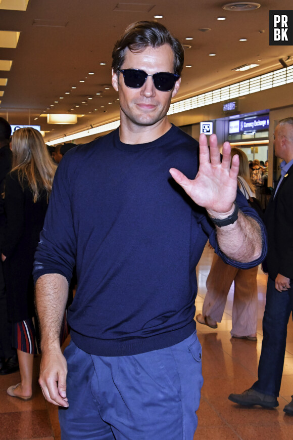 Tom Cruise, Simon Pegg et Henry Cavill arrivent à l'aéroport de Tokyo, le 17 juillet 2018.