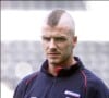 © David Davies/PA/ABACA. 26016-2. Derby-UK, 22/05/2001. David Beckham montre sa nouvelle coiffure.