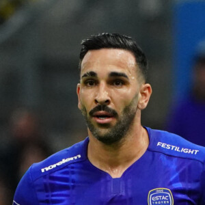 Adil Rami (Troyes) lors du match de Ligue 1 Uber Eats "Marseille - Troyes (3-1)" au stade Vélodrome, le 16 avril 2023. 