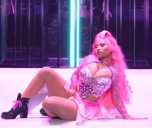 Nicki Minaj chante lors des Video Music Awards 2022 à Newark le 28 août 2022