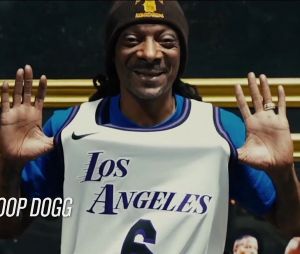 Les trois artistes sélectionnés représentant trois époques bien disctinctes. 
Snoop Dogg - Les célébrités félicitent LeBron James pour son record en NBA.