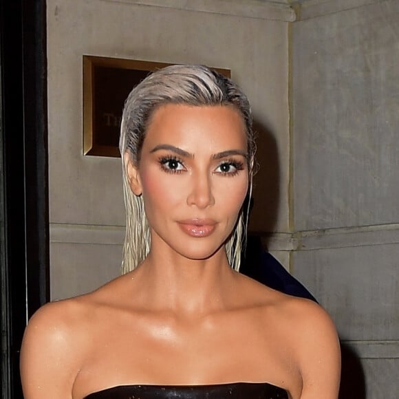 Kim Kardashian à la sortie de l'hôtel "Ritz-Carlton" à New York, le 7 novembre 2022. 