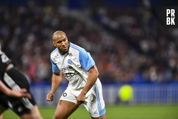 Ciryl Gane lors du match de football caritatif "Le match des héros UNICEF" entre l'OL Légendes et la team Unicef en faveur de l'association Aide Médicale & Caritative France-Ukraine (AMC France-Ukraine) au Groupama Stadium à Lyon, France, le 10 mai 2022. Victoire de Lyon 1 à 0, but de Sonny Anderson. © Pierre Perusseau/Bestimage