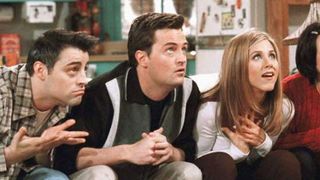 Ce célèbre acteur a loupé le rôle de Chandler Bing dans Friends à cause... de la douane !