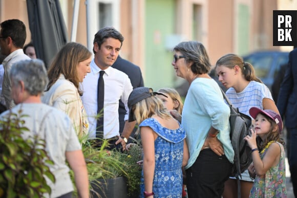 Le ministre de l'Education nationale et de la jeunesse, Gabriel Attal, au Café du siècle la forêt à Baumes-de-Venise, France, le 1er septembre 2023, lors d'un voyage d'une journée axé sur la réforme des lycées professionnels du sud-est de la France © Eliot Blondet/Pool/Bestimage