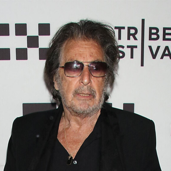 En juin dernier, on apprenait un heureux événement : la naissance du quatrième enfant d'Al Pacino, en relation avec Noor Alfallah. 
Info - Al Pacino est papa pour la quatrième fois d'un petit garçon prénommé Roman - Al Pacino - Projection du film "Heat" suivie d'un débat lors du festival du film de Tribeca à New York le 17 juin 2022