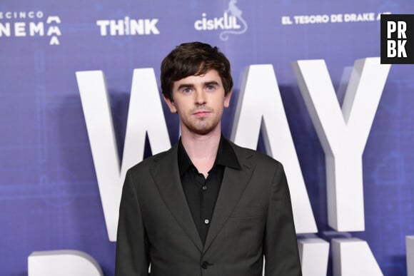 Freddie Highmore à la première du film "Way Down" au cinéma Capitol à Madrid, Espagne, le 10 novembre 2021.  Celebs attending the 'Way Down' premiere at Capitol cinema on November 10, 2021 in Madrid, Spain. 