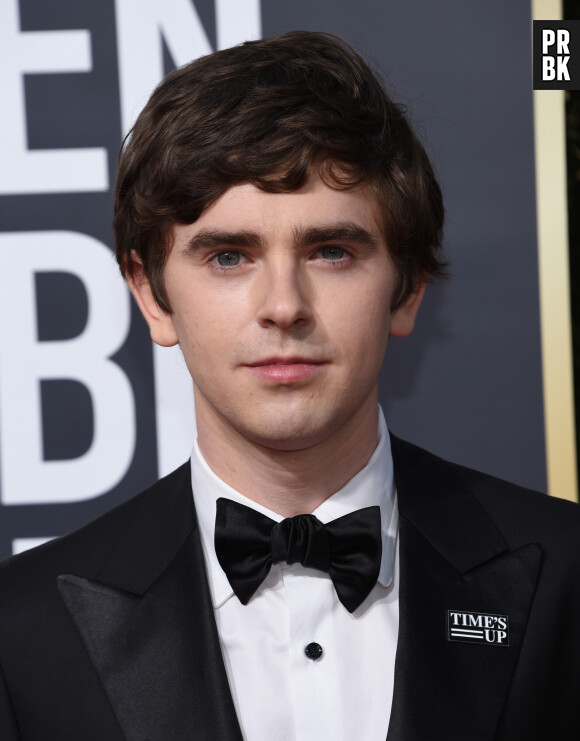 Freddie Highmore sur le tapis rouge de la 75ème cérémonie des Golden Globe Awards au Beverly Hilton à Los Angeles, le 7 janvier 2018. © Chris Delmas/Bestimage  Celebrities on the red carpet of the 75th Golden Globe Awards ceremony held at the Beverly Hilton in Los Angeles. January 7th, 2018. 