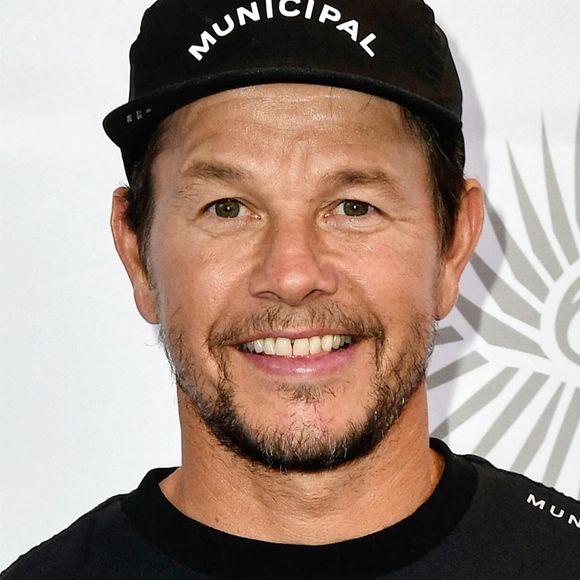 Théma : Ces stars du cinéma, de la chanson et du sport qui ont fait fortune dans les affaires…(Fortune estimée…/documentation sur demande) : Jay z et Beyonce 2,5 milliards; Rihanna 1,4 milliards ; Les Beckham 650 millions euros ; George Clooney 500 millions dollars ; Ryan reynolds 350 millions de dollars ; Jessica Alba 300 millions d’euros ; Mark Walhberg 300 millions de dollars ; Ashton Kutcher 275 millions dollars ; Pharrel Williams 285 millions de dollars; Serena Williams 210 millions de dollars - L'acteur Mark Wahlberg participe à un évènement "Flecha Azul Tequila Memorial Day Weekend" au "Circa Resort & Casino" à Las Vegas, États-Unis le 27 Mai 2023.  Las Vegas, NV - Actor Mark Wahlberg attends a Flecha Azul Tequila Memorial Day Weekend event at Circa Resort & Casino in Las Vegas, Nevada. Pictured: Mark Wahlberg 