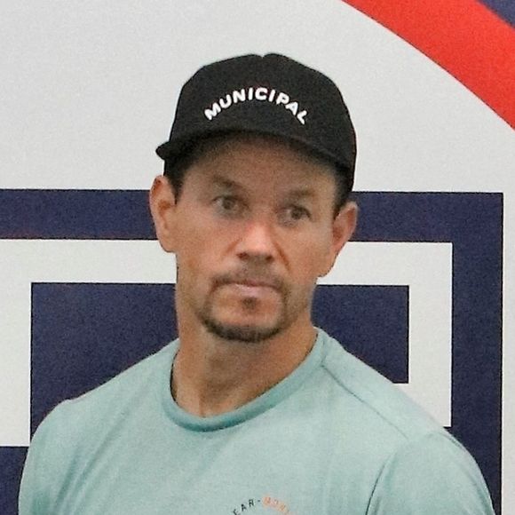 Mark Wahlberg s'entraîne dans le club de gym "F45", dont il est actionnaire de l'entreprise de fitness, à Los Angeles, le 8 septembre 2022.  Exclusive - Mark Wahlberg was pictured working out at his gym, F45 Training, in Studio City. Los Angeles. September 8th, 2022. 