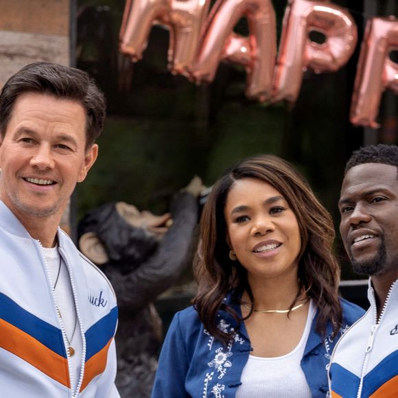 Mark Wahlberg et Kevin Hart dans "Me Time" (Netflix). Le 27 août 2022.  Kevin Hart, Regina Hall, Mark Wahlberg, "Me Time" (2022)., 