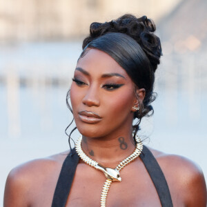 Aya Nakamura - Photocall de la soirée Lancome X Louvre lors de la Fashion week de Paris (PFW), dans la cour du musée du Louvre, à Paris, France, le 26 septembre 2023. © Christophe Clovis/Bestimage