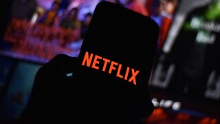 Vers une overdose de plateformes ? Un nouveau concurrent pour Netflix va débarquer en France (et ça va encore nous coûter cher)
