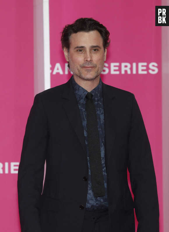 Nicolas Berger-Vachon de "Plus Belle la Vie" au photocall lors de la 5ème saison du festival International des Séries "Canneseries" à Cannes, France, le 2 avril 2022. © Denis Guignebourg/Bestimage 