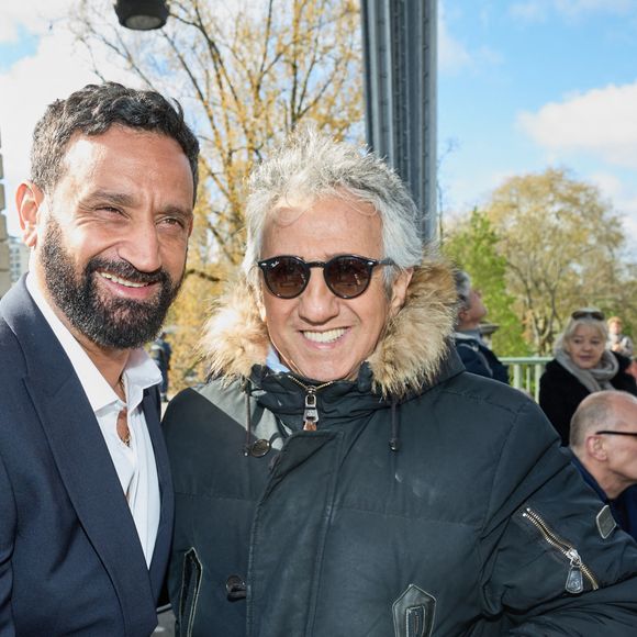 Cyril Hanouna et Richard Anconina - Inauguration de "La promenade Jean-Paul Belmondo" au terre-plein central du pont de Bir-Hakeim, ouvrage public communal situé sous le viaduc du métro aérien, à Paris (15e, 16e) le 12 avril 2023. © Cyril Moreau/Bestimage