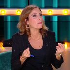 Clara Morgane et un Cardinal réunis dans Quelle époque, malaise pour Léa Salamé sur France 2