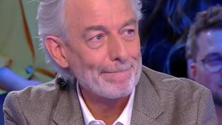 "Arrête de nous faire ch*er !" : "blessé", Gilles Verdez s'emporte contre Jacques Cardoze dans TPMP